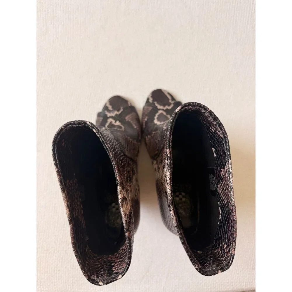Vince Camuto Kenney Snake Print Peep Toe Ankle Booties Size 8.5 M